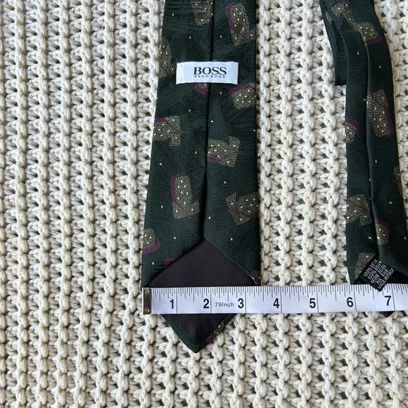 Hugo Boss Neck Tie Green Silk Green Geometric Made In Italy 57”